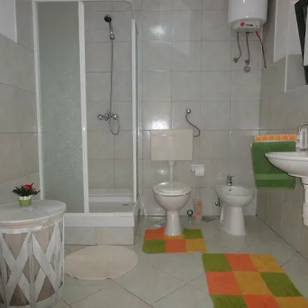 Ana Apartment *