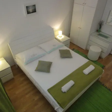 Ana Apartment Mali Drvenik