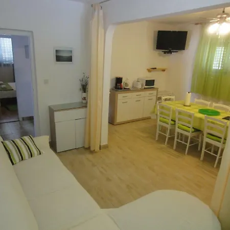 Ana Apartment